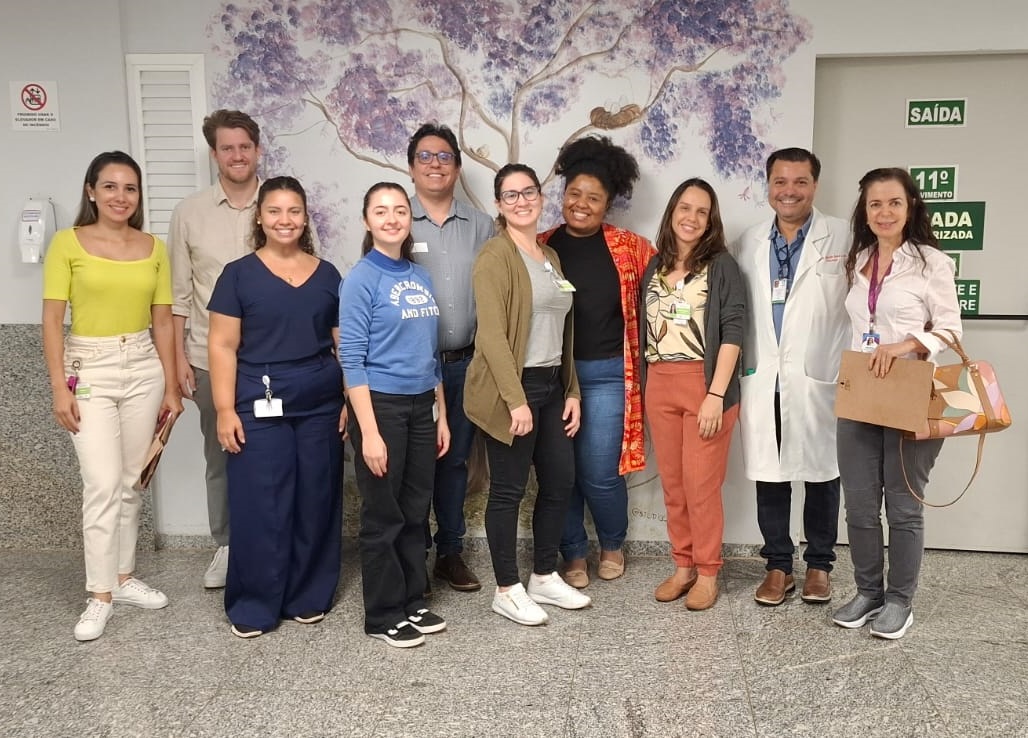Hospital das Clínicas da UFG recebe visita de orientação do CRP-09